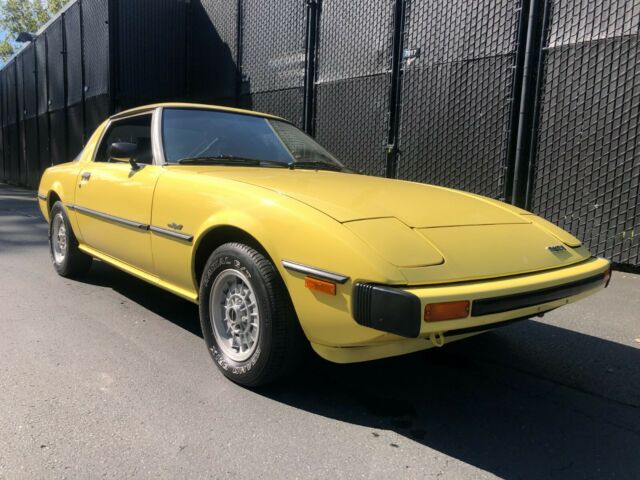 Mazda RX-7 1979 image number 0