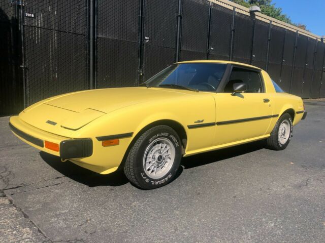 Mazda RX-7 1979 image number 21