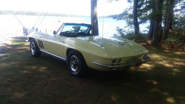 Chevrolet Corvette 1965 image number 12