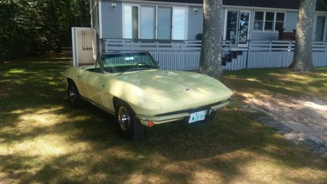 Chevrolet Corvette 1965 image number 14