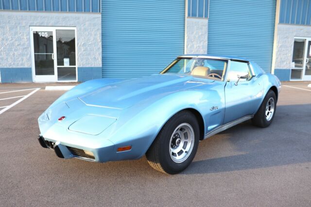 Chevrolet Corvette 1976 image number 0