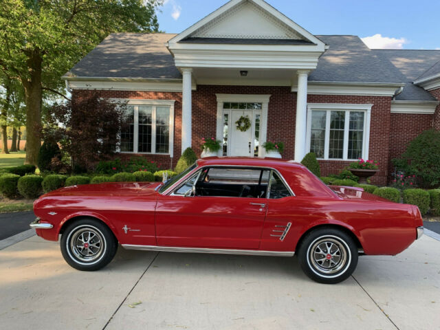 Ford Mustang 1966 image number 0