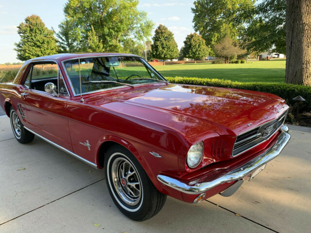 Ford Mustang 1966 image number 26