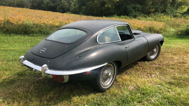 Jaguar E-Type 1969 image number 10