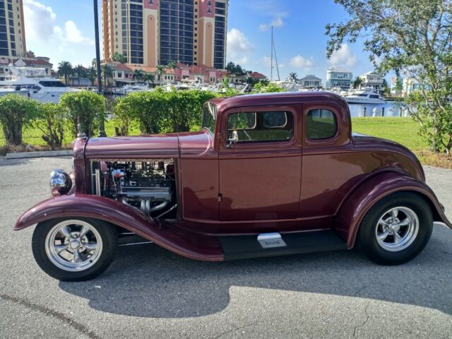 Ford Coupe 1932 image number 30