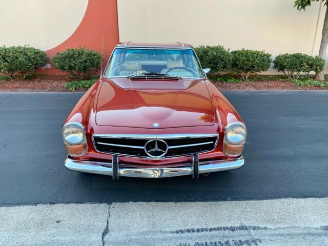 Mercedes-Benz SL-Class 1971 image number 15