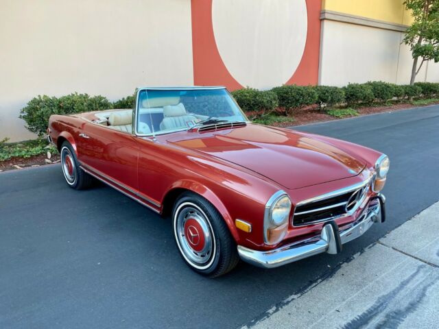 Mercedes-Benz SL-Class 1971 image number 25