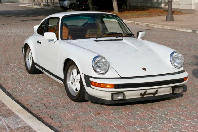 Porsche 911 1979 image number 2