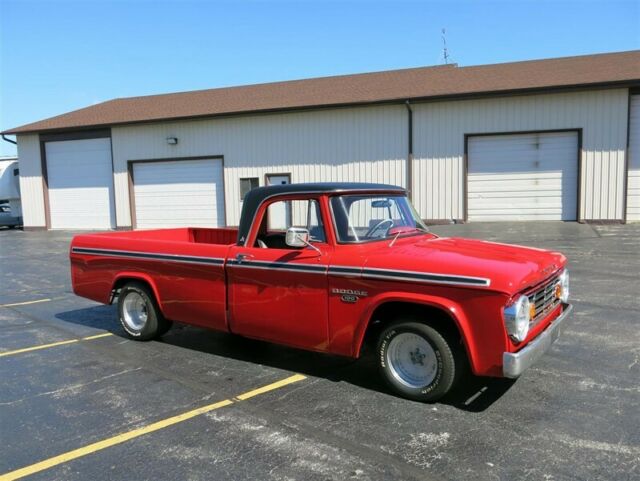 Dodge D100 Pickup, 440ci, 1966 image number 16