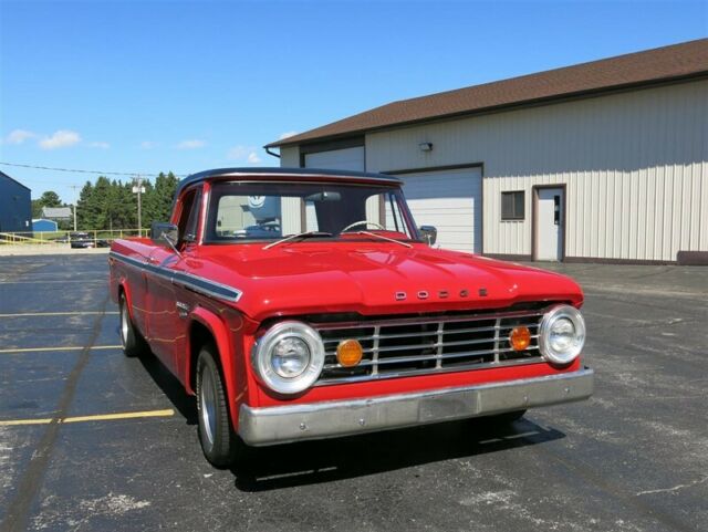 Dodge D100 Pickup, 440ci, 1966 image number 18