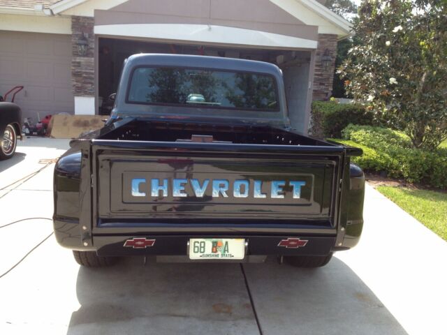 Chevrolet Stepside Pickup 1968 image number 27