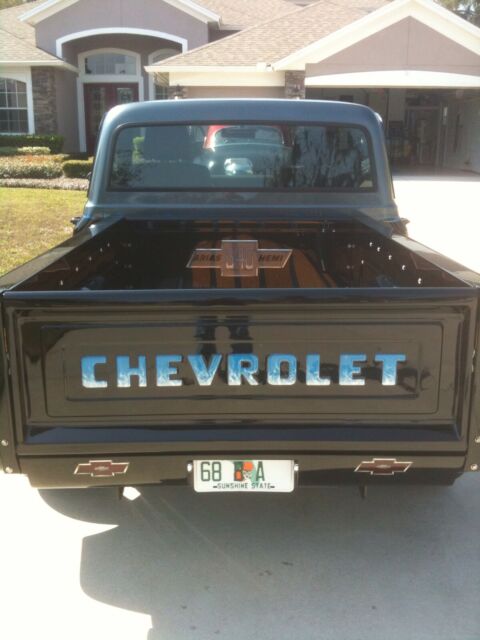 Chevrolet Stepside Pickup 1968 image number 9