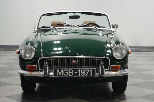 MG MGB 1971 image number 19