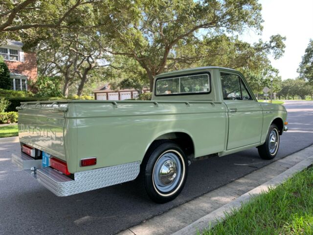 Datsun Pickup 1971 image number 1