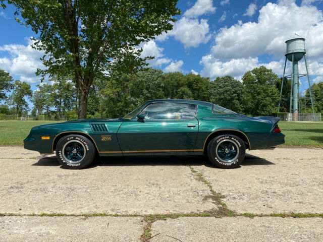 Chevrolet Camaro 1978 image number 2