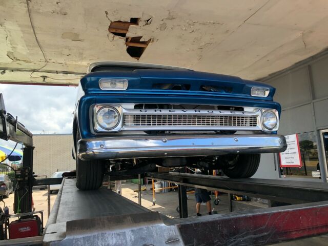 Chevrolet C-10 1966 image number 2