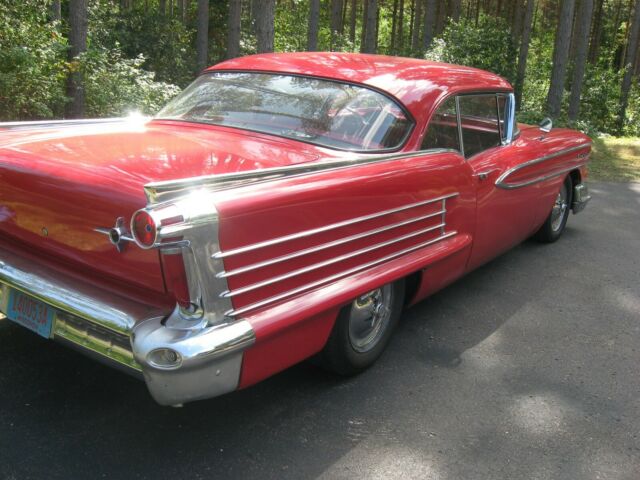 Oldsmobile Eighty-Eight 1958 image number 8