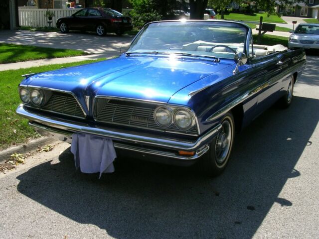 Pontiac Bonneville 1961 image number 0