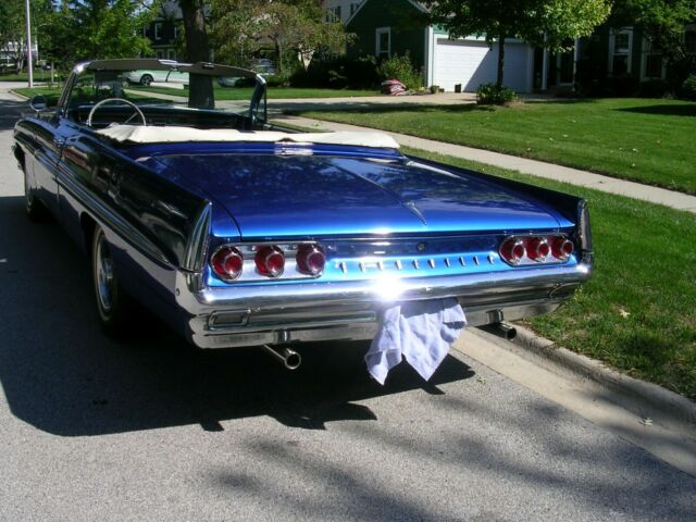 Pontiac Bonneville 1961 image number 25