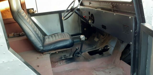 Jeep CJ 1970 image number 11