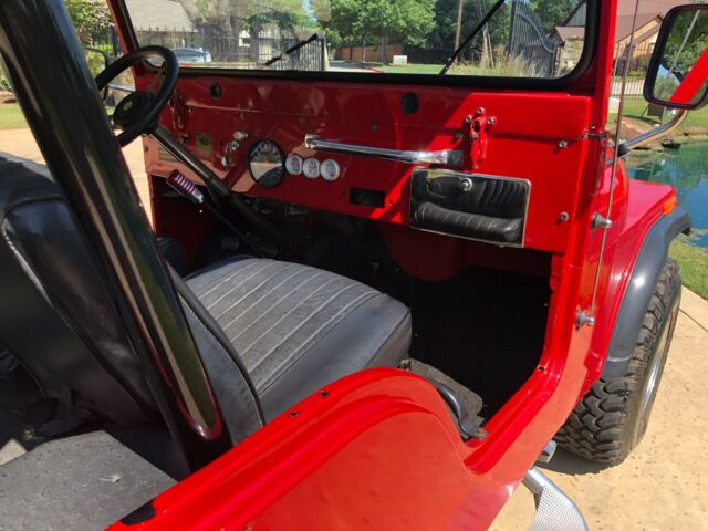 Jeep CJ 1970 image number 10