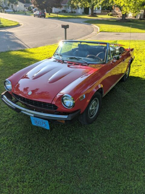 Fiat 124 Spider 1800 1978 image number 0