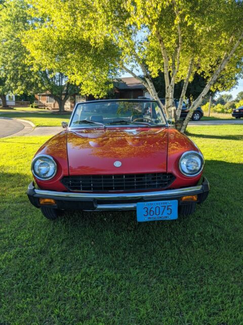 Fiat 124 Spider 1800 1978 image number 1