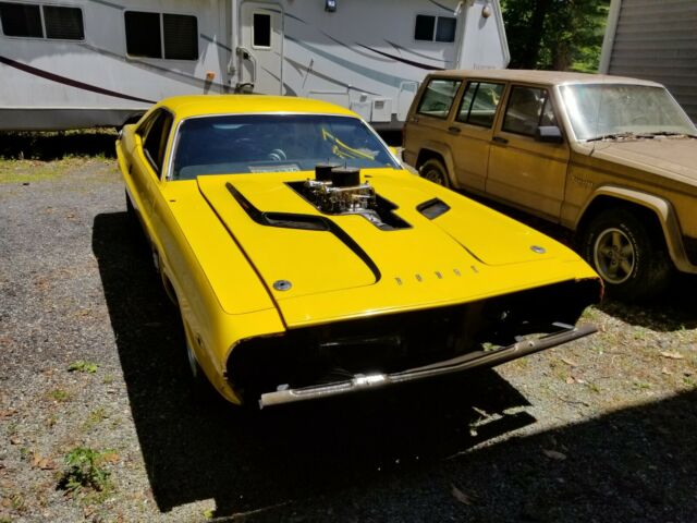 Dodge Challenger 1974 image number 0