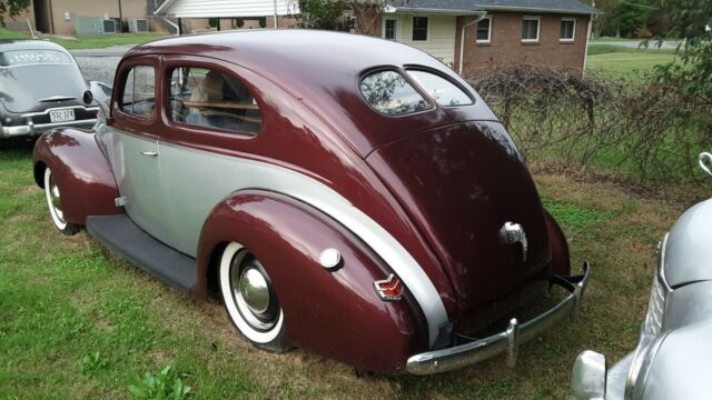 Ford Deluxe 1940 image number 1