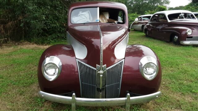 Ford Deluxe 1940 image number 21