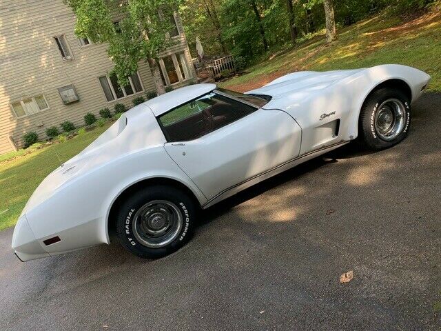 Chevrolet Corvette 1976 image number 0