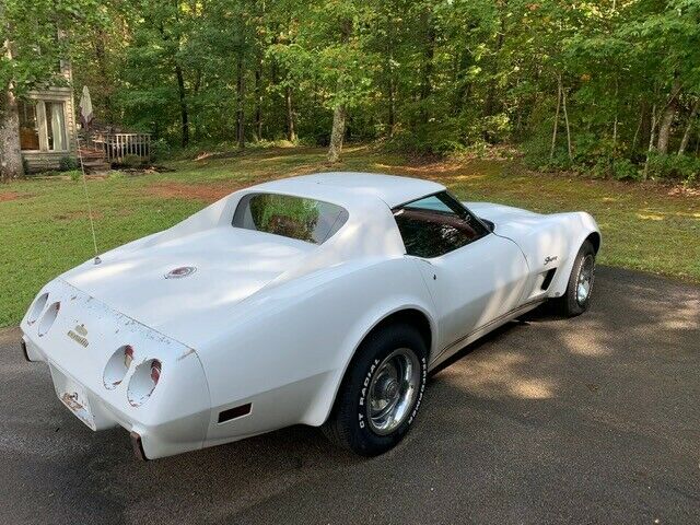 Chevrolet Corvette 1976 image number 1