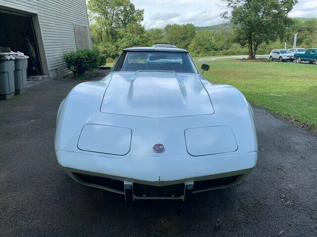 Chevrolet Corvette 1976 image number 27