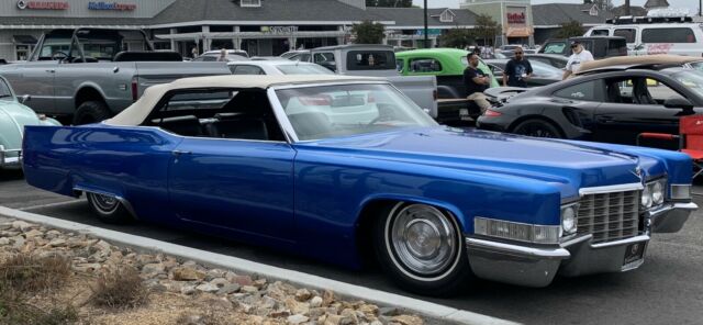 Cadillac DeVille Convertible 1969 image number 12