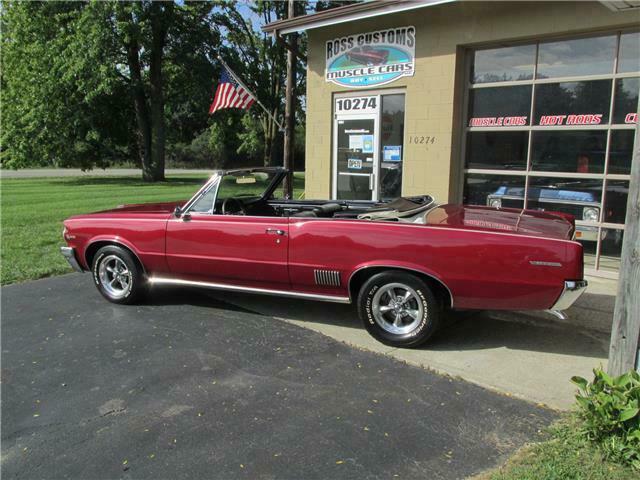 Pontiac Le Mans 1964 image number 19