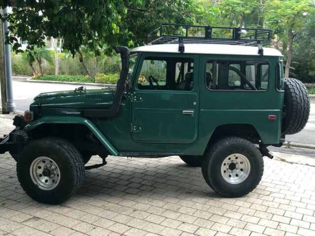 Toyota Land Cruiser 1970 image number 23