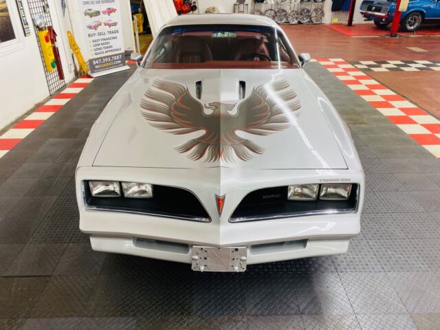 Pontiac Firebird 1977 image number 27