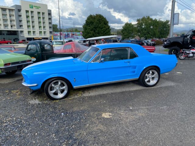 Ford Mustang 1967 image number 30