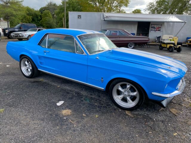 Ford Mustang 1967 image number 38