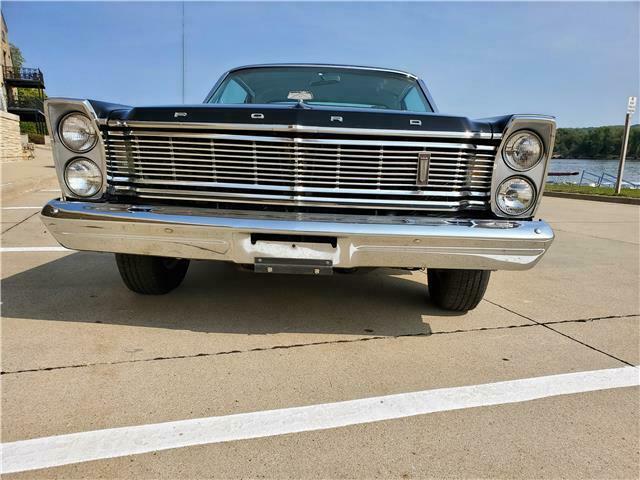 Ford Galaxie 1965 image number 28