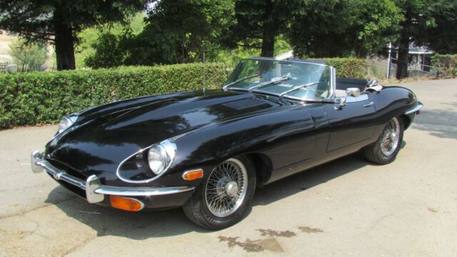 Jaguar E-Type 1970 image number 9