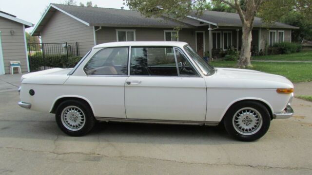 BMW 2002 1970 image number 23