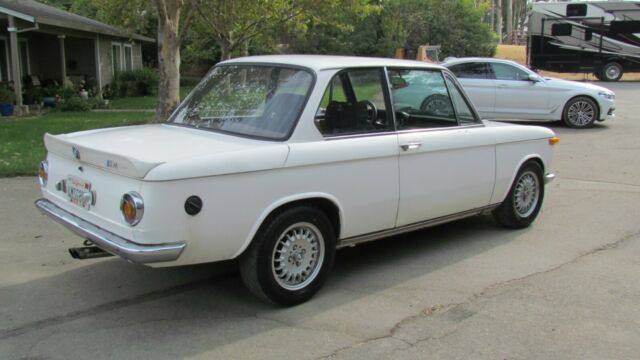 BMW 2002 1970 image number 24