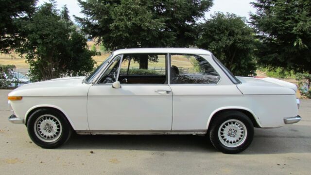 BMW 2002 1970 image number 27