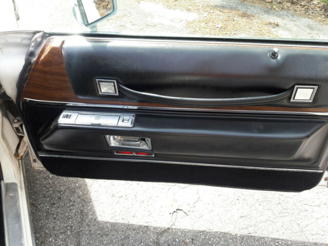 Cadillac DeVille 1974 image number 21