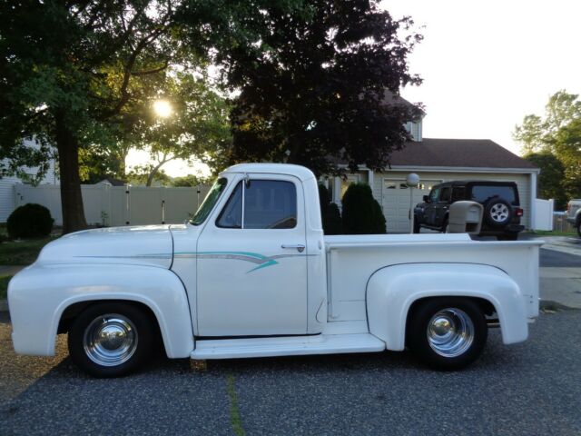 Ford F-100 1954 image number 2