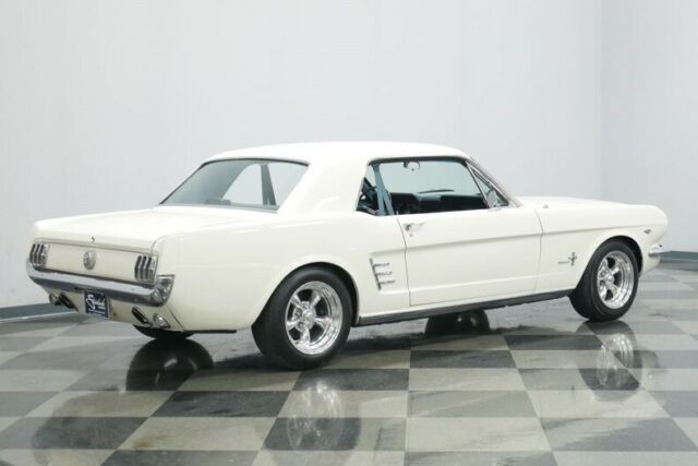 Ford Mustang 1966 image number 14