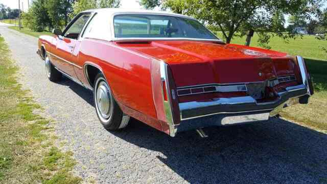 Oldsmobile Toronado 1975 image number 15