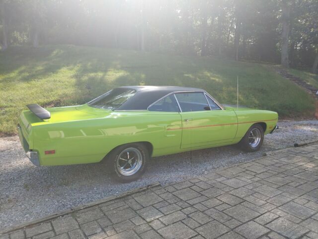 Plymouth Road Runner 1970 image number 0