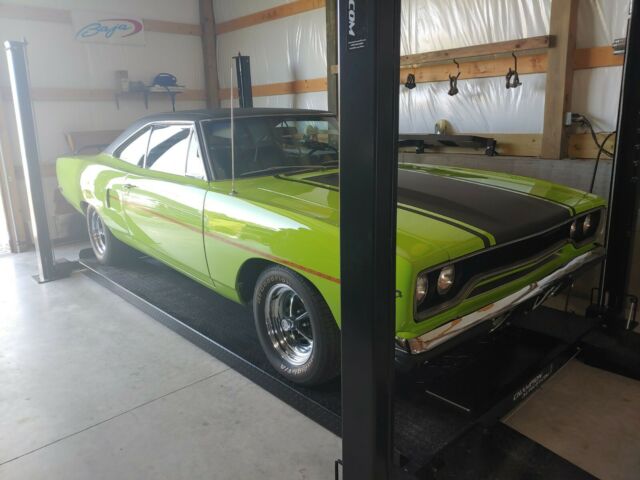 Plymouth Road Runner 1970 image number 18